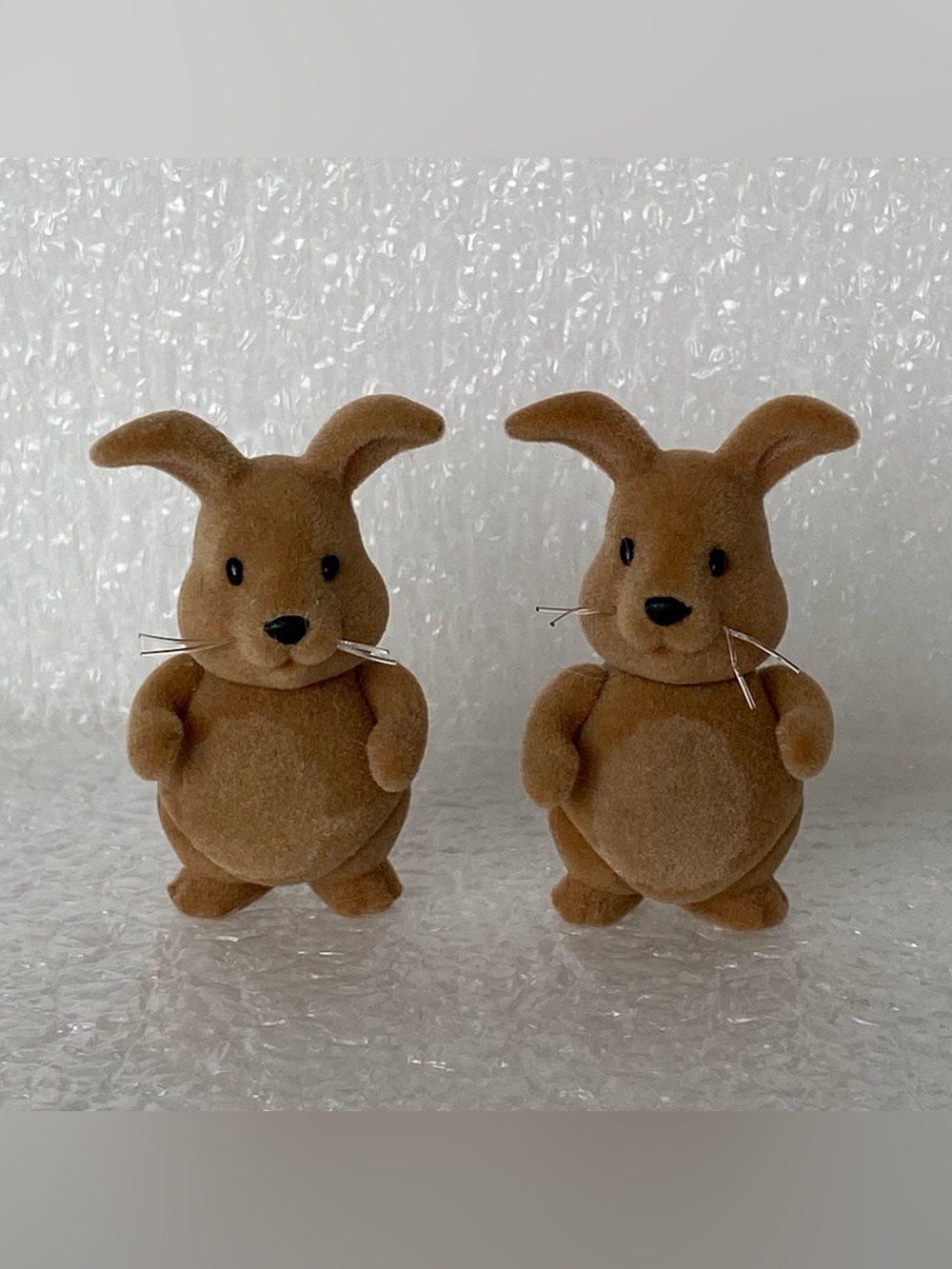 Lil Woodzeez Cottonball Rabbit Bunny Family
Twins Baby Flocked Figures 2" Tall